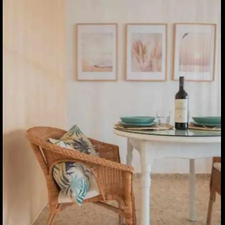 Cozy Studio Near The Beach Torremolinos Exterior photo